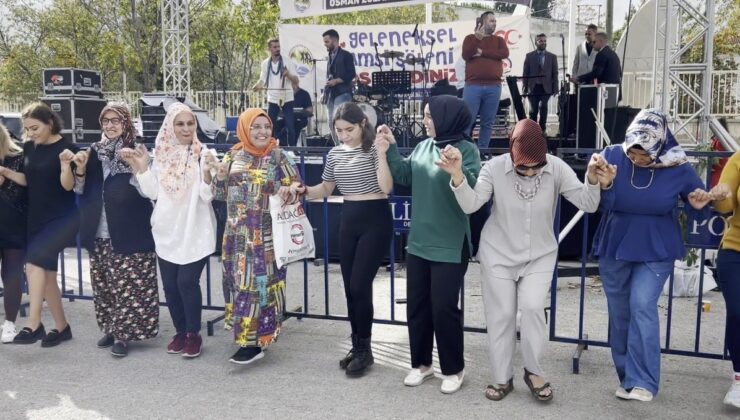 5 TON HAMSİYİ BEDAVA DAĞITTILAR