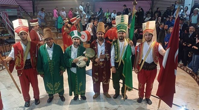İTALYANLAR SEMA VE MEHTERE HAYRAN KALDI