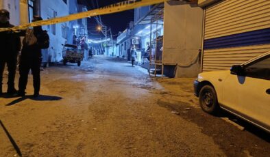 İSTEDİĞİ PARÇA ÇALMAYINCA DÜĞÜNÜ BASTI: 1 ÖLÜ 7 YARALI