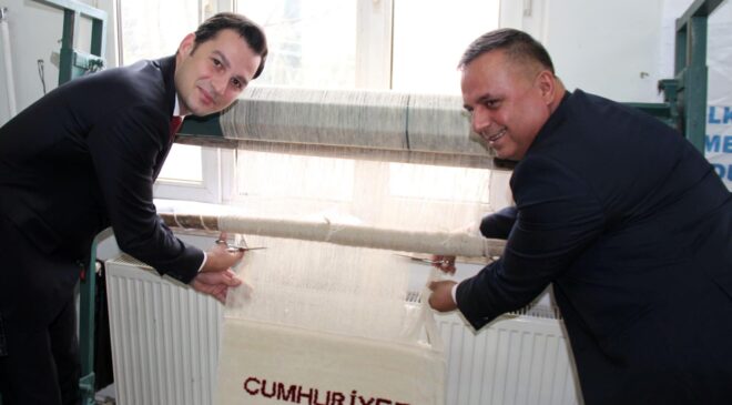 ÇAL’IN GELENEKSEL HALISI LONDRA YOLCUSU