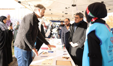 PAÜ’DE “GAZZE İÇİN HAYIR ÇARŞISI” KURULDU