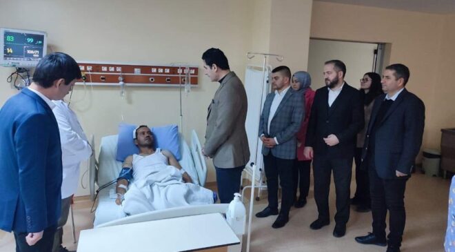 BAŞKAN GÜNGÖR, YARALI MADENCİYİ ZİYARET ETTİ