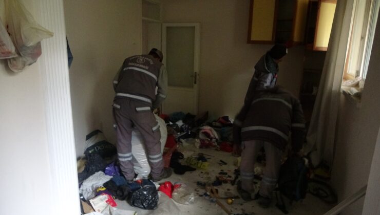 2 YILDA 2 KAMYON ÇÖP BİRİKTİRMİŞ