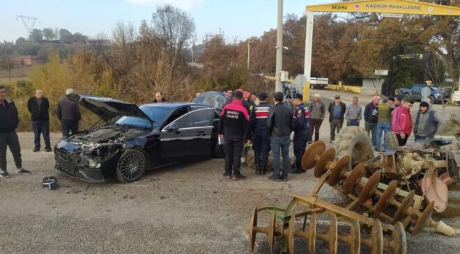 TRAKTÖR İLE OTOMOBİLİN ÇARPIŞTIĞI KAZADA BİR KİŞİ YARALANDI