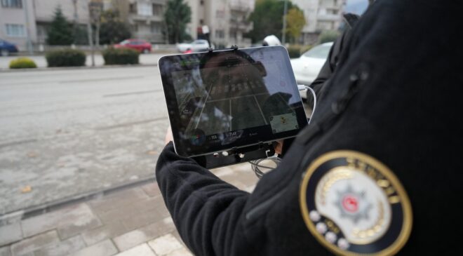 UYANIK SÜRÜCÜLER DRON KAMERASINDAN KAÇAMADI