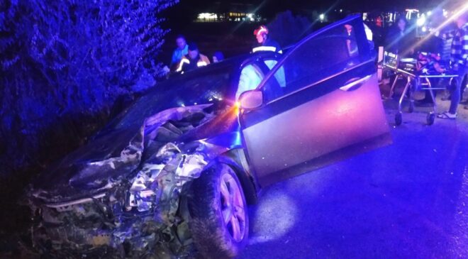 İKİ OTOMOBİL KAFA KAFAYA ÇARPIŞTI: 1 ÖLÜ, 3 YARALI