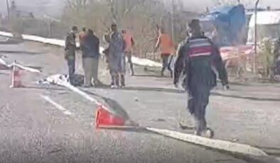 OTOMOBİLİN ÇARPTIĞI YAYA HAYATINI KAYBETTİ