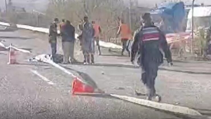 OTOMOBİLİN ÇARPTIĞI YAYA HAYATINI KAYBETTİ