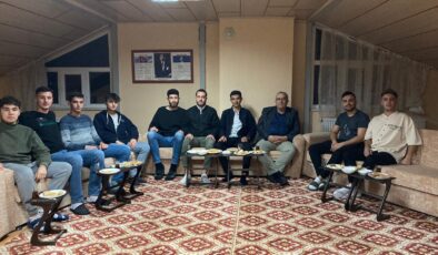 ÇAMELİ BELEDİYE BAŞKANI ARSLAN GENÇLERLE BULUŞTU