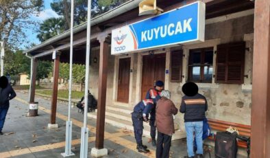 TRENDEKİ YOLCULUK ‘GÖZALTI’ İLE SON BULDU