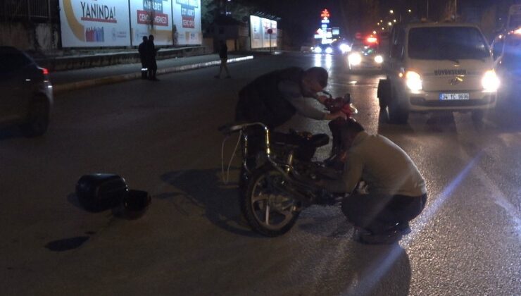 MOTOSİKLETE ÇARPAN SÜRÜCÜ OLAY YERİNDEN KAÇTI