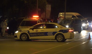 OTOMOBİLİN ÇARPTIĞI ÜNİVERSİTELİ GENÇ KIZ YAŞAMA TUTUNAMADI