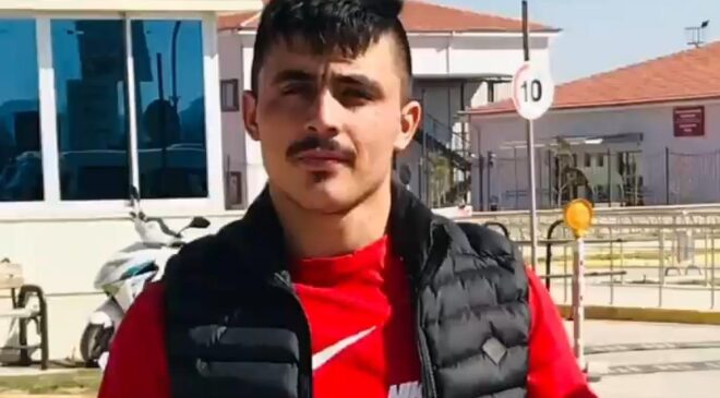 KARŞI ŞERİDE GEÇEN HAFİF TİCARİ ARAÇTA ÖLEN SÜRÜCÜNÜN KİMLİĞİ BELİRLENDİ