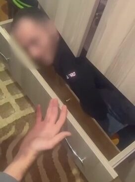 CEZAEVİ KORKUSUNDAN ÇEKMECEYE GİRDİ