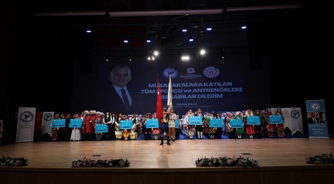 HALK OYUNLARI TÜRKİYE ŞAMPİYONASI HEYECANI DOYASIYA YAŞANIYOR