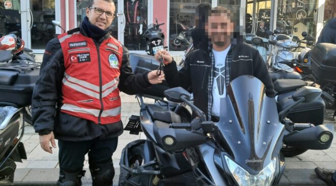 YENİ MOTORUYLA KAZA YAPAN ÖĞRETMEN HAYATINI KAYBETTİ