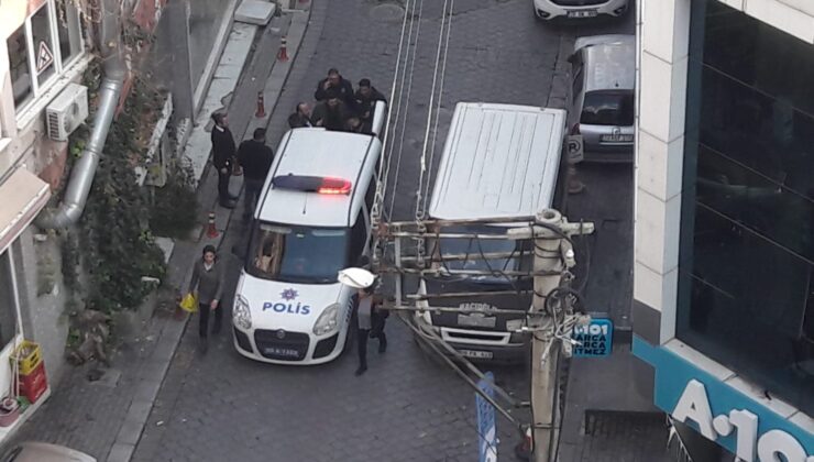 BIÇAKLI KAVGADA BİR KİŞİ YARALANDI