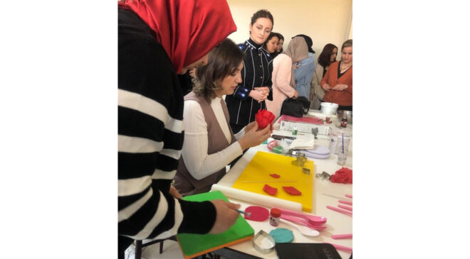 AŞÇILIK PROGRAMI ÖĞRENCİLERİNİ BULUŞTURAN SÖYLEŞİ