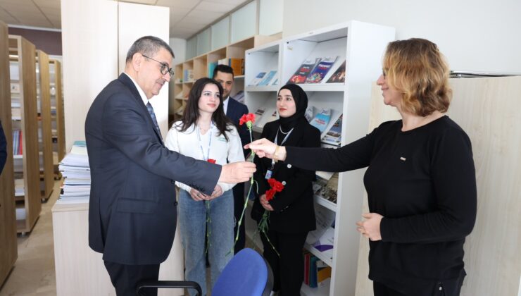 REKTÖR KUTLUHAN, KÜTÜPHANE HAFTASINI KUTLADI