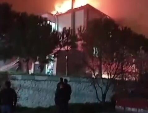 LOJMANDA ÇIKAN YANGIN KORKU VE PANİĞE NEDEN OLDU