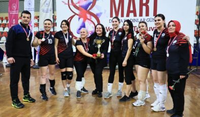 EVİNİN SULTANLARI ŞAMPİYONU: SİRİUS