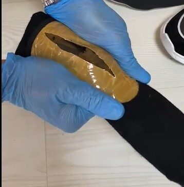 836 GRAM REÇİNE ESRARI AYAKKABISINA SAKLADI