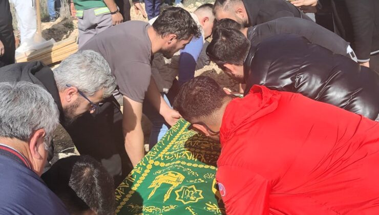 KAZADA HAYATINI KAYBEDEN MOTOKURYE SON YOLCULUĞUNA UĞURLANDI