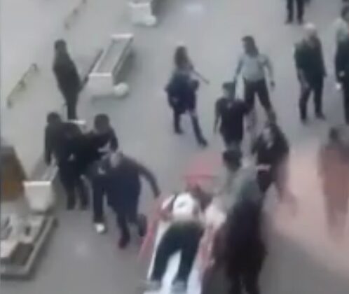 HASTANE KAFETERYASINDA YAŞANAN PANİK ANLARI GÖRÜNTÜLERE YANSIDI