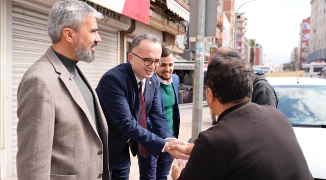 BAŞKAN ADAYLARI AKTAŞ VE KAYA, HALK CADDESİ ESNAFIYLA BİR ARAYA GELDİ