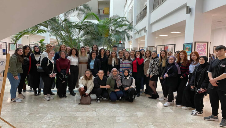 DSHMYO’DA ‘SONBAHARIN ANESTEZİK ETKİSİ’ ADLI SERGİ AÇILDI