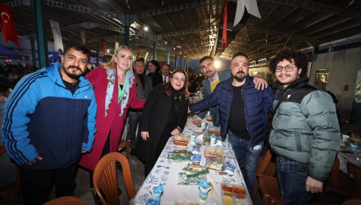 BİNLERCE VATANDAŞ SÜMER MAHALLESİ’NDEKİ İFTARDA ORUCUNU AÇTI