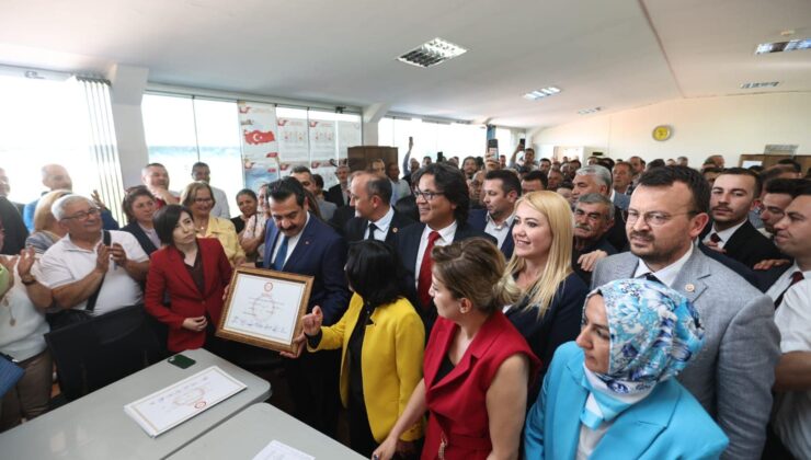 ALİ RIZA ERTEMUR MAZBATASINI ALDI