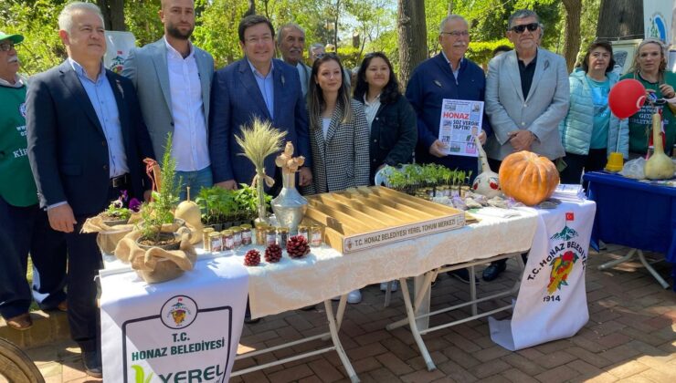 HONAZ BELEDİYESİ, YEREL TOHUM TAKAS ŞENLİĞİNDE YERİNİ ALDI