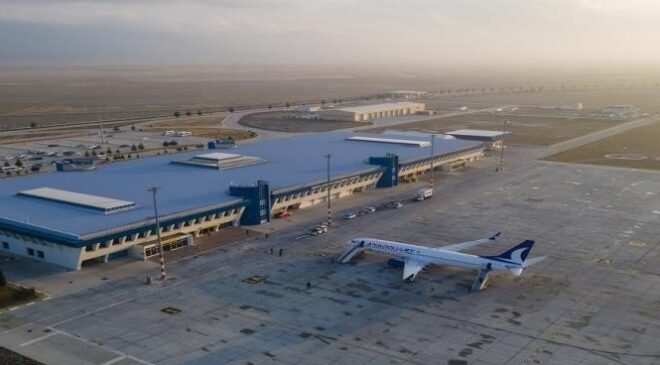 ÇARDAK HAVALİMANI’NDAN 40 BİN 489 YOLCU UÇTU