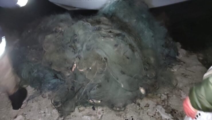 40 BİN METRE BALIK AĞIYLA YAKALANDILAR