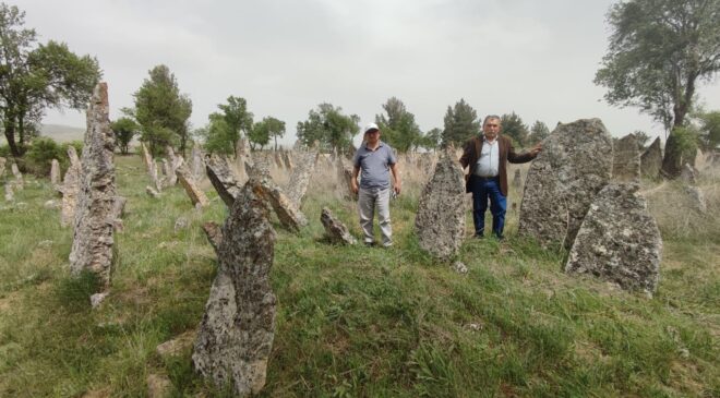 ÇİVRİL’DEKİ 1000 YILLIK BALBALLARA AKIN VAR