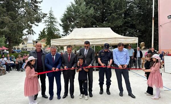 KIZILCASÖĞÜT İLKOKULUNDA E TWİNNİNG SERGİSİ AÇILDI