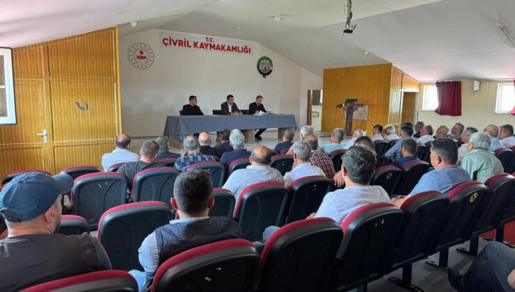 ÇİVRİL’DE TARIMSAL SULAMA TOPLANTISI YAPILDI