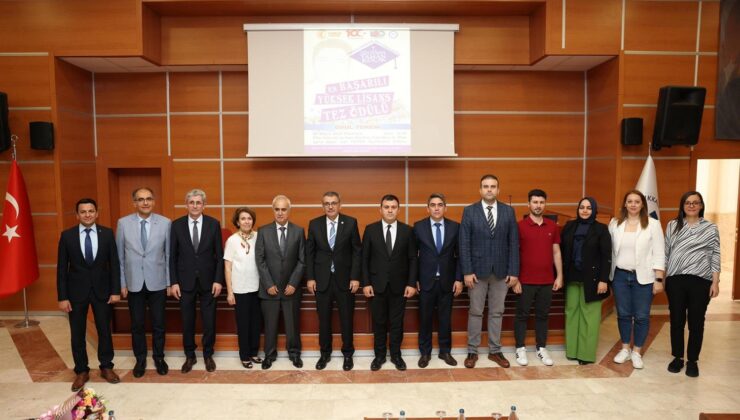 DOÇ. DR. SÜLEYMAN YAMAN KOÇAK 7. TEZ ÖDÜLÜ SAHİBİNİ BULDU