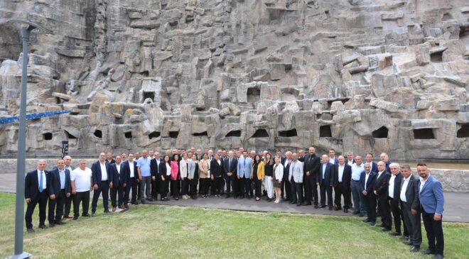 BAŞKAN ERTEMUR: PAMUKKALE’MİZİ HEP BİRLİKTE GÜZELLEŞTİRECEĞİZ