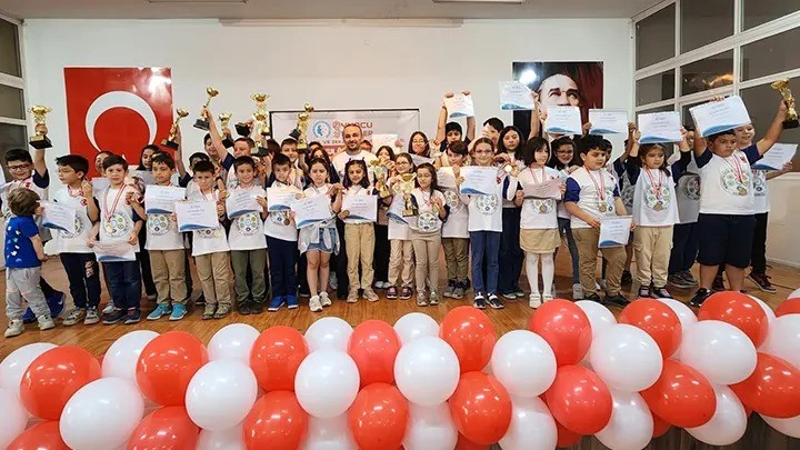 AKIL ZEKA OYUNLARI TÜRKİYE 1.’LERİ DENİZLİ’DEN