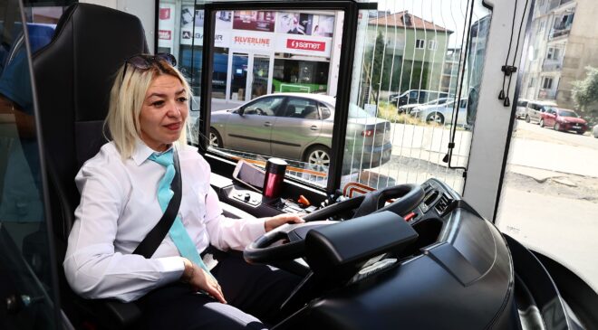 BÜYÜKŞEHİR ULAŞIM AŞ’DE İLK KADIN OTOBÜS ŞOFÖRÜ SEFERİNE BAŞLADI