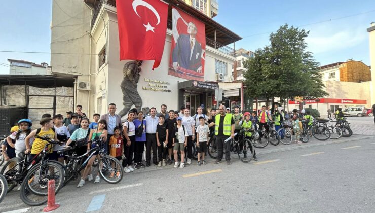 ACIPAYAM’DA ÇEVRE DOSTU BİR YAŞAM İÇİN BİSİKLET TURU DÜZENLENDİ
