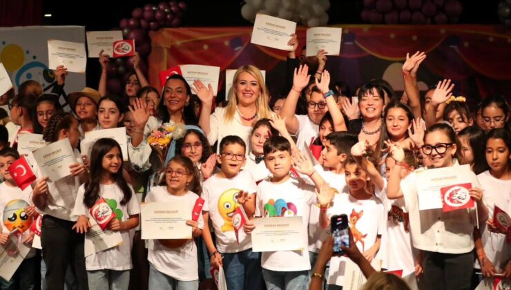 MİNİK ÖĞRENCİLER SERTİFİKALARINI BAŞKAN DOĞAN’DAN ALDI