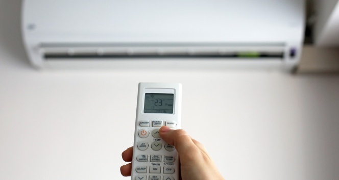 ÇÖL SICAKLARI İLE BİRLİKTE KLİMA KULLANIMI ARTTI, UZMANLAR UYARIDA BULUNDU