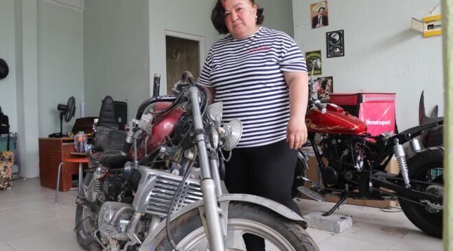 ACILI ANNE OĞLUNUN HAYALLERİNE SAHİP ÇIKIYOR