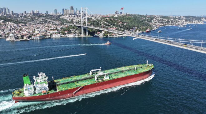 TÜRK BOĞAZLARINDA 20 YILDA 2 MİLYONA YAKIN GEMİ GEÇTİ…