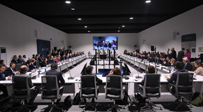 DEMİRYOLUNDA YÜZDE 35 YENİLENEBİLİR ENERJİ HEDEFİ 