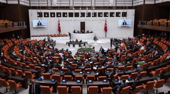 Meclis’te Yasalaştı: Noterlik, Avukatlık Stajı ve Boşanma Davalarına Yeni Düzenlemeler