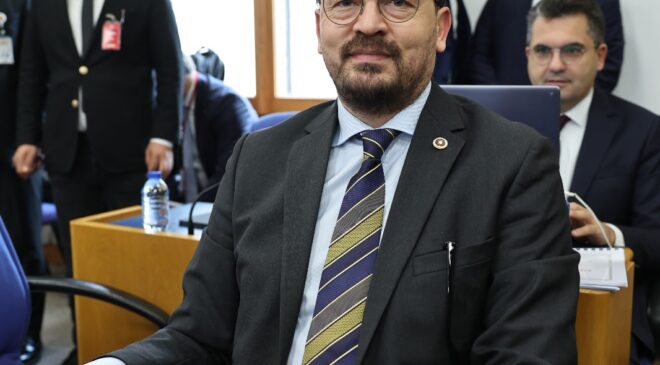 CHP’li Şeref Arpacı’dan Bakan Şimşek’e: “Kararlarınızı Siyasetin Süzgecinden Geçirirseniz Ekonomiyi Düzeltemezsiniz”